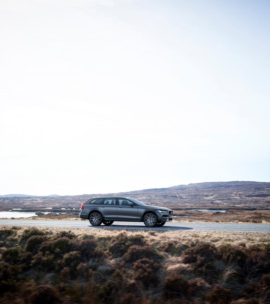 Volvo V90 T6 Cross Country 2016 года  (фото 19 из 104)